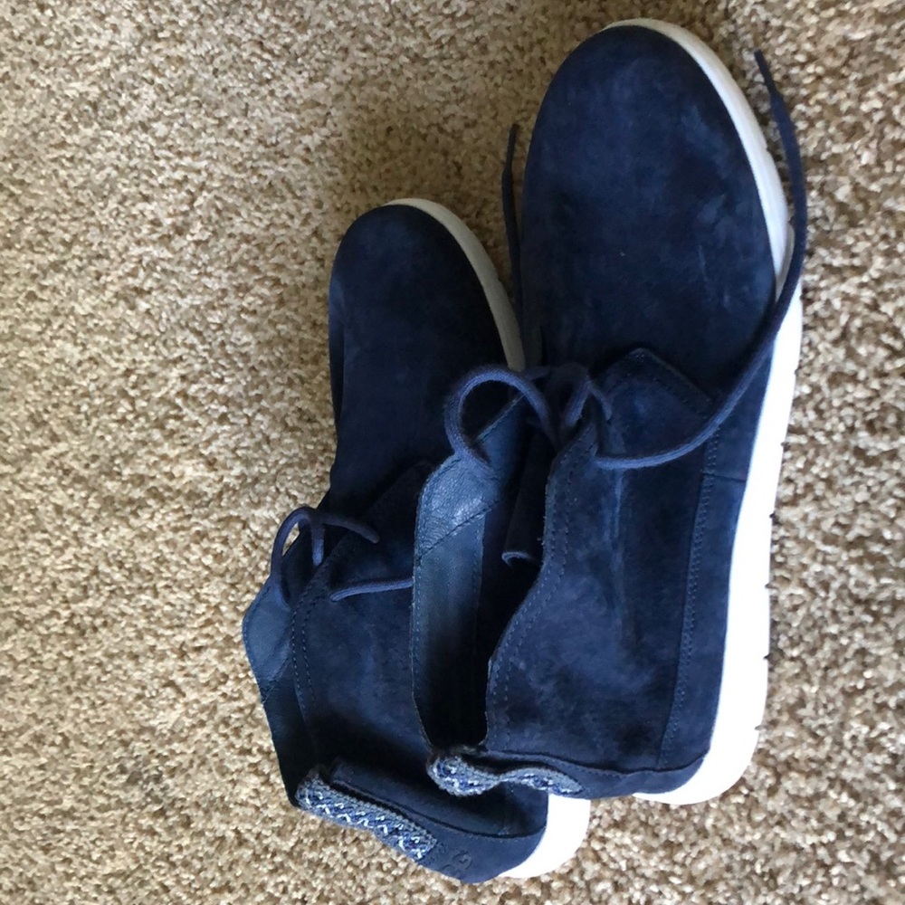 Ugg shoes size 12 us